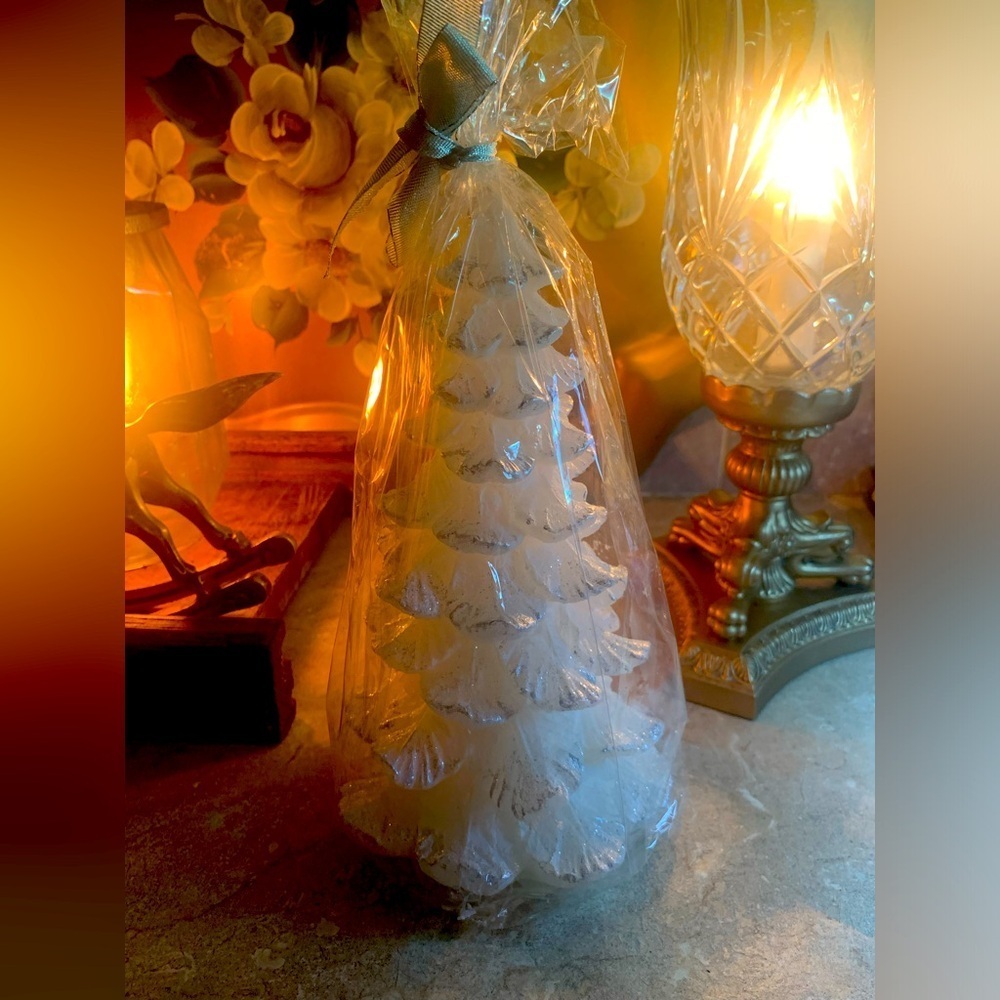 YANKEE CANDLE White Trees- Silver Glitter, Never Opened, 10.8in H